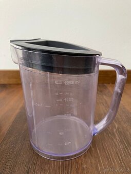 Odšťavňovač Bosch – plně funkční, málo používaný - 8