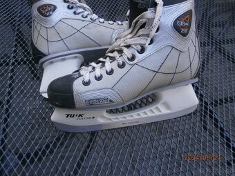 Hokejová výstroj-Bauer - 8