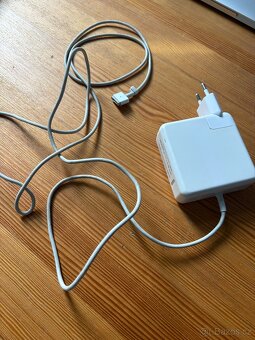 Prodám Macbook Pro 13' A1502, EMC 2678 - 8