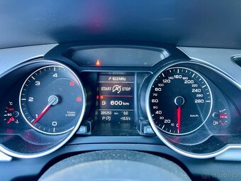 Audi A5 2,0 TDi / S-line / VÝHŘEV / AUT8 / 2015 - 8