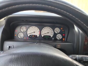 Jeep Grand Cherokee 4,7 - 8