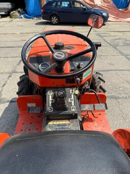 Malotraktor Hinomoto C174 4x4 - 8