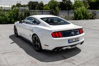 Ford Mustang 3.7V6 - 8