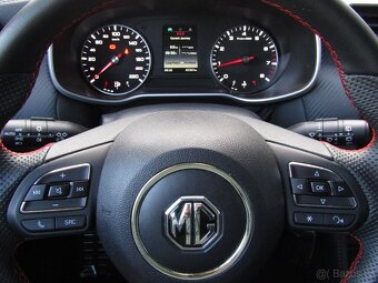MG ZS 1,5 DVVT 78 kW Essential - 8