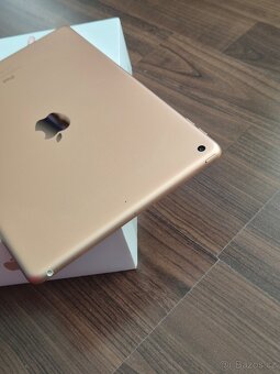 Apple iPad 6 generace 32gb - 8