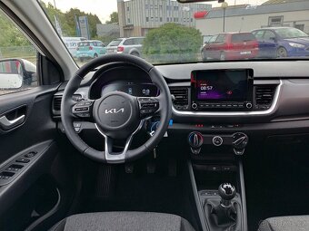 Kia Stonic 1.2 DPI ISG SPIN - 2025 - 8