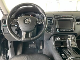 Volkswagen Touareg 3,0TDI V6 4Motion Kůže - 8