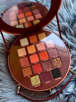 Jeffree Star Cosmetics - 8