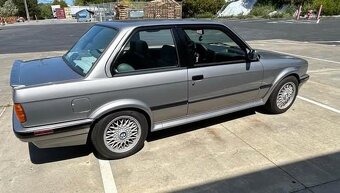 BMW E 30 325ix - 8