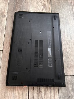 Acer Aspire E17 E5-774 - Core i3-6006u 8GB DDR4 - 256 SSD - 8