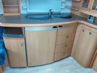 HOBBY 495 UFe č.703. Pro 4. Fr. postel. Sprcha. Rok 2007. - 8