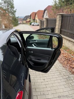 Peugeot 308 1.5 HDI 96 kW Allure EAT8 VIRTUAL automat - 8