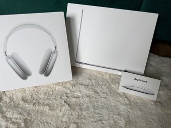 MacBook Air m2 13,6 - 8