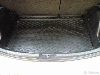 Toyota Yaris 1.0i 51kW, po servisu, nová STK - 8