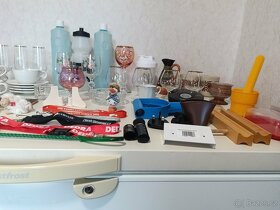 Mix do domácnosti, sklenice, brýle, hodiny, hrníčky, popelní - 8
