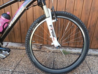 Specialized Hotrock 24" kola 3x9 rychlostí - 8