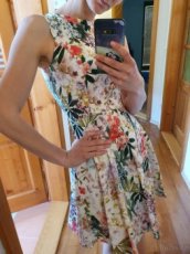 Krásné šaty Orsay s květy - 8