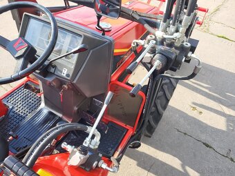 YANMAR FF254D s čelním nakladačem - 8