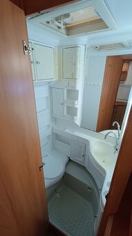 Hobby 520 Excelsior, solár, předstan, 2x sprcha, TV - 8