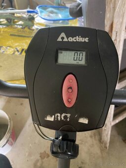 prodám šlapací kolo Tunturi f330+Active kolo zdarma - 8