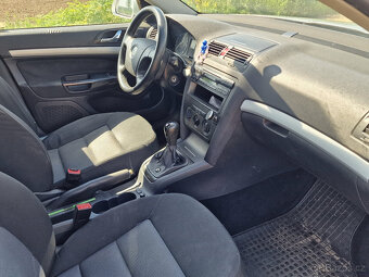 Škoda Octavia II kombi, rok 2008, vadný motor 1,9 TDI 77 kW - 8