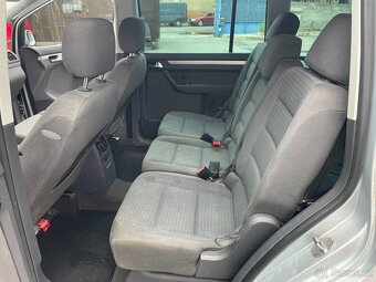 VOLKSWAGEN TOURAN 1.6 MPi 75KW 7 MÍST 2004 - 8