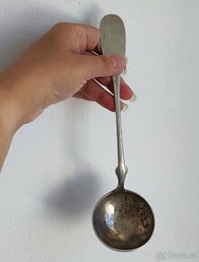 Starožitná stříbrná naběračka - 8