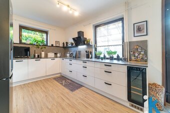 Vybavený rodinný dům 5+1 - 8