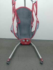 ELEKTRICKÝ mobilní zvedák pacientů, nosnost 150 kg - 8