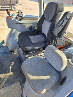 New Holland T8030 - 8