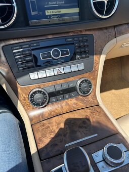 Prodám MERCEDES BENZ SL500 - 8