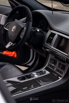 Jaguar XF Sportbrake - 8