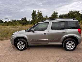 Prodám Škoda Yeti 2.0 TDI 4x4 nízký nájezd historie - 8