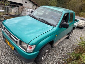 Toyota Hilux 2000 - 8