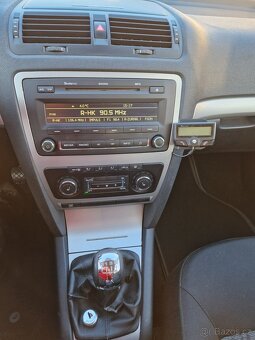 ŠKODA OCTAVIA COMBI - 8