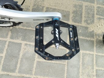 Celoodpruzene kolo Cube - 8