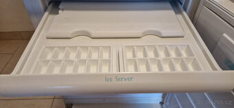 Chladnička s mrazákem Electrolux ER8417B - 8