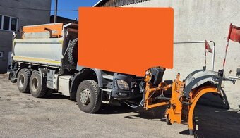 Predám sypaciu nadstavbu, radlicu na sneh a sklápaciu korbu - 8