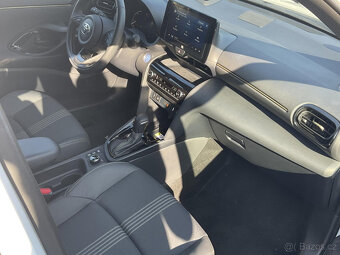 Toyota Yaris Cross Adventure AWD - i - 8