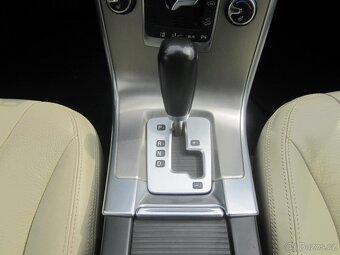Volvo XC60 2.4 D5 AWD Automat, Kůže (DPH) - 8