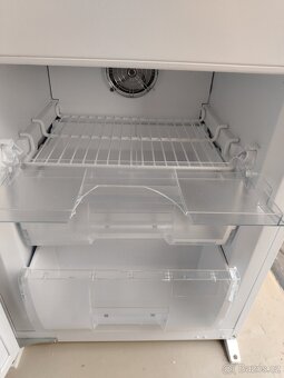 Vestavěná lednice Beko CBI 7771 F s mrazničkou - 8