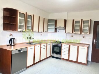 Pronájem RD 4+1 Hvozdná, okr. Zlín, CP 1135 m2 - 8
