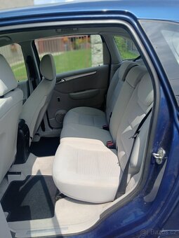 Mercedes-Benz B - 8