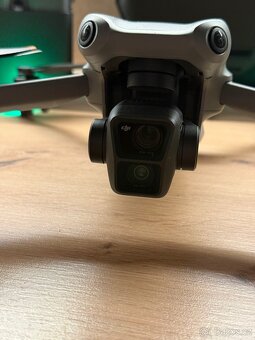 DJI Air 3 Fly More Combo - 8