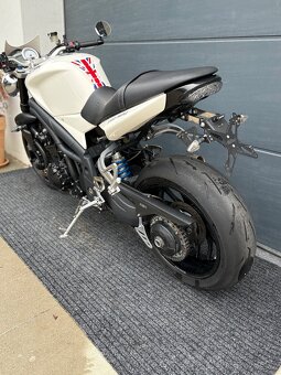 Triumph Speed Triple 1050 - 8