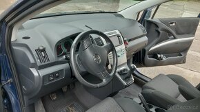 Toyota corolla verso - 8