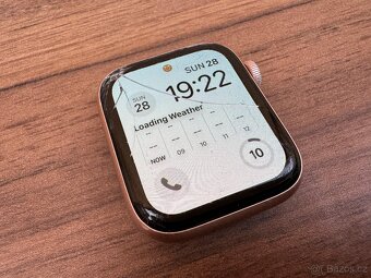 Apple Watch Series 4 - 8