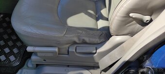 Prodám Hyundai Trajet - 8