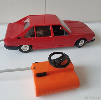 Tatra 613 ites, vzácná červená Top Stará hračka - 8