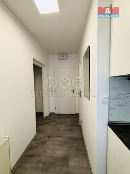 Pronájem bytu 1+kk, 28 m², Zlín, ul. Bratří Jaroňků - 8